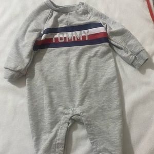 Tommy Outfit 3/6 months